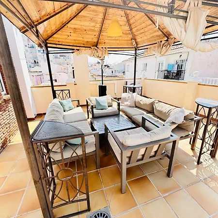 Atico Con Piscina Privada En El Corazon De Nerja!