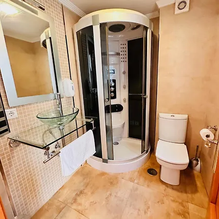 Atico Con Piscina Privada En El Corazon De Nerja! Holiday home *
